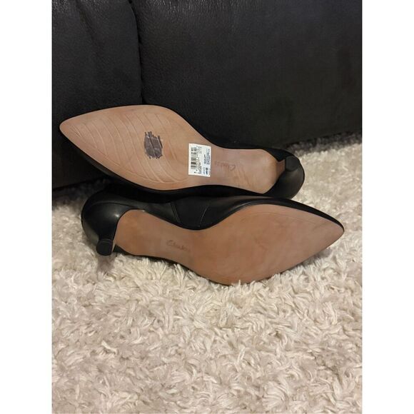 Clarks Linvale Judith Kitten Heel boots black leather WIDE - Picture 8 of 10